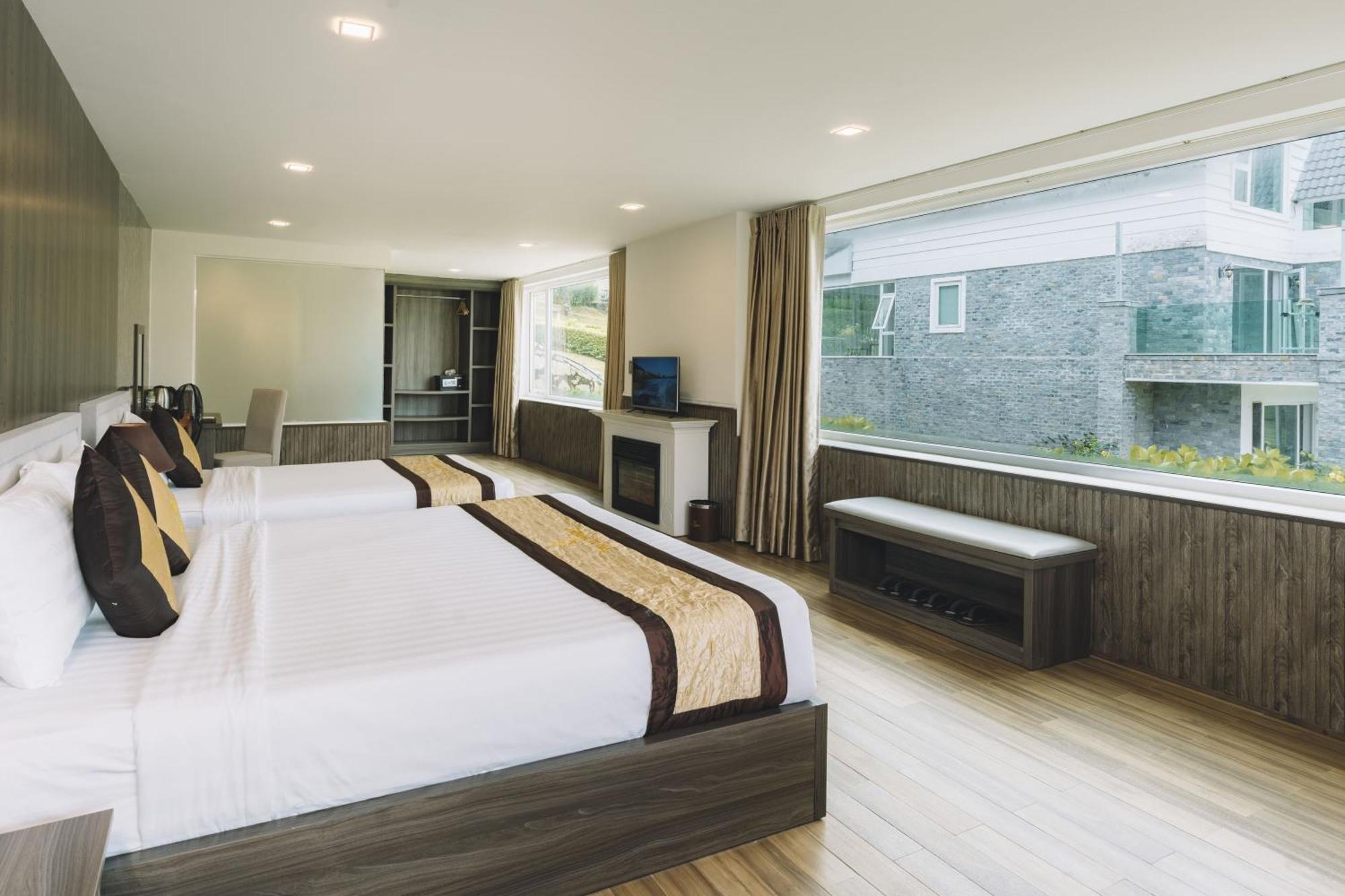 Deluxe Triple Room