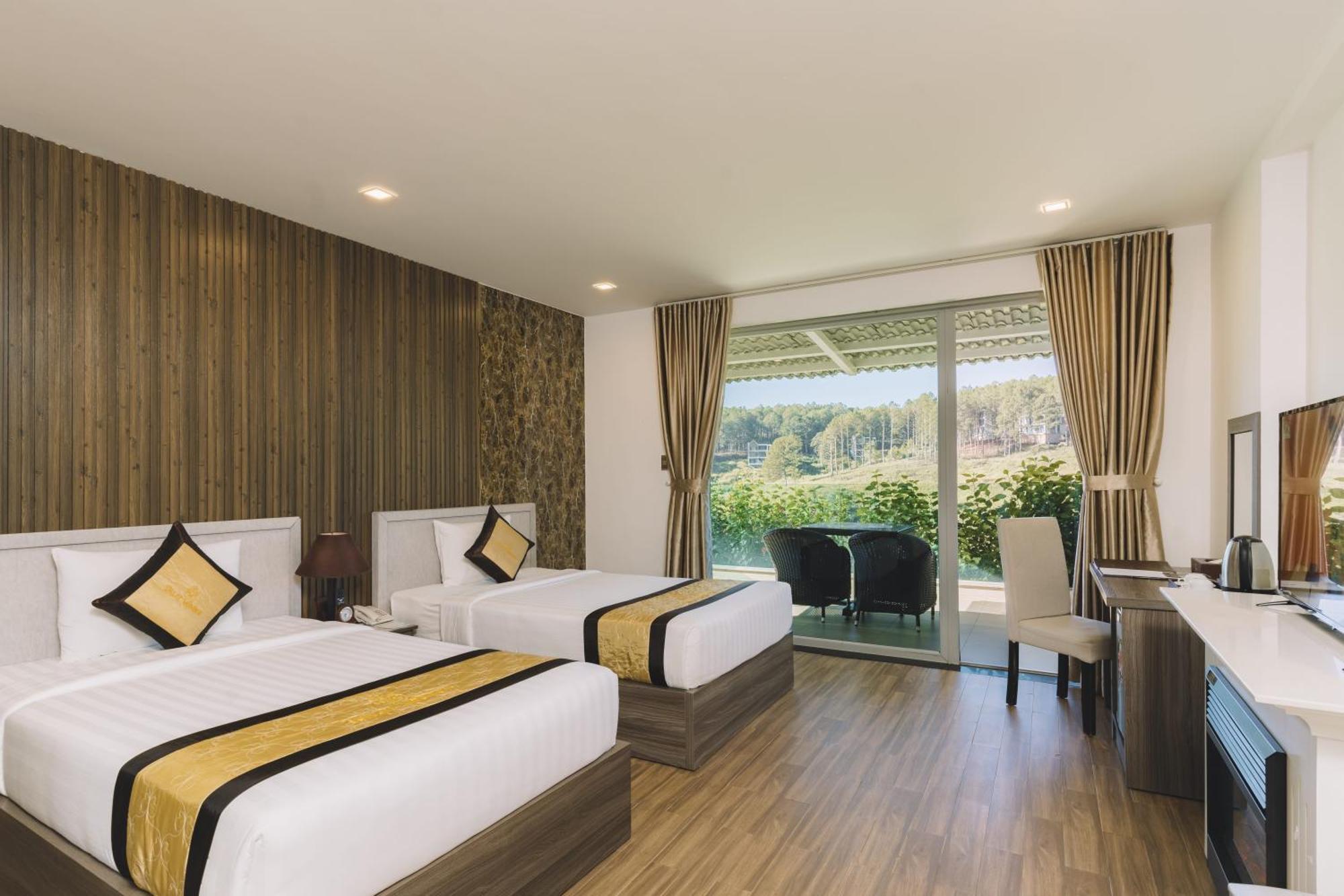 Deluxe Twin Room